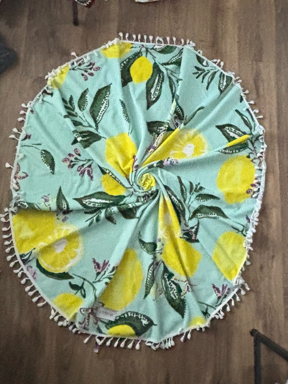 Adore Me Lemon Print Round Towel in Yellow & Mint